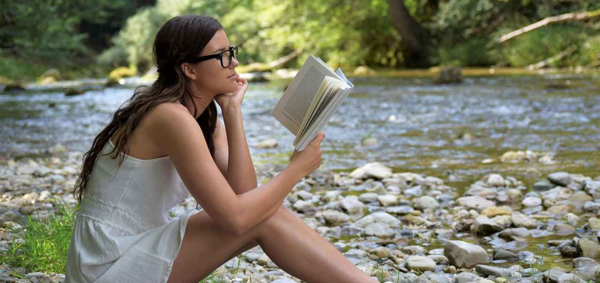Els 25 millors llibres en català que sí o sí has de llegir aquest mes